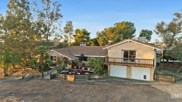 9602 Morningside Court, Bakersfield, CA 93306