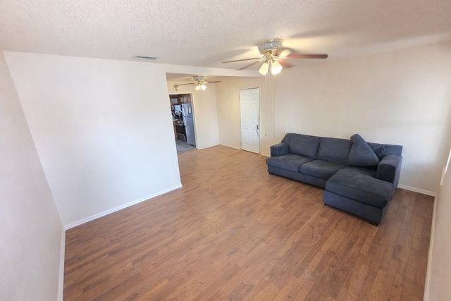 905 NW 5th St, Andrews, TX 79714