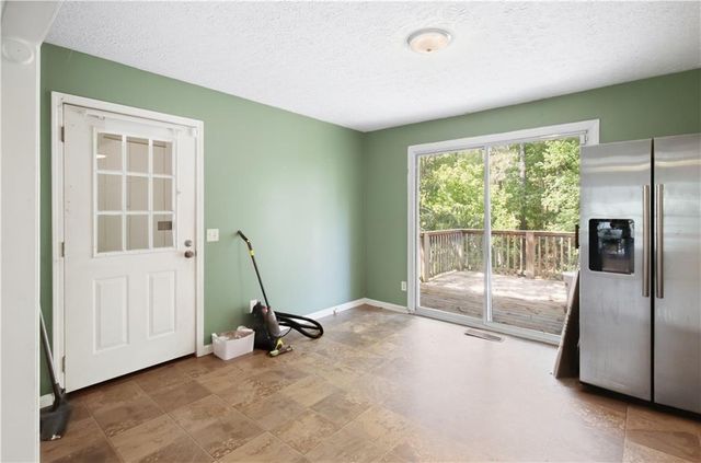 31 Rainwood Circle SE, Silver Creek, GA 30173