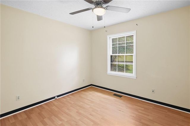 31 Rainwood Circle SE, Silver Creek, GA 30173