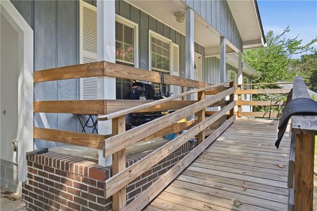 31 Rainwood Circle SE, Silver Creek, GA 30173