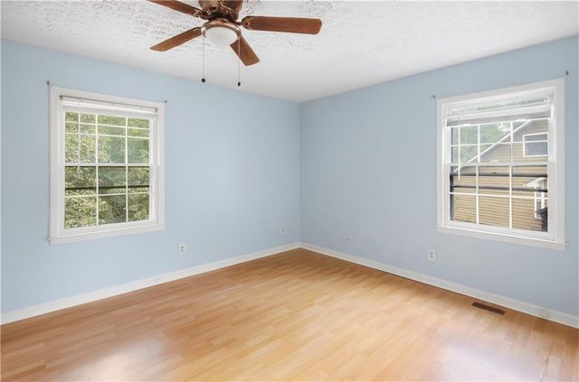 31 Rainwood Circle SE, Silver Creek, GA 30173