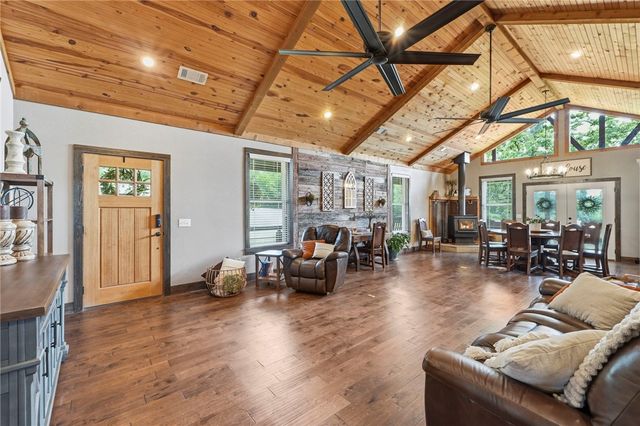 628 Owl Hollow Road, West Fork, AR 72774