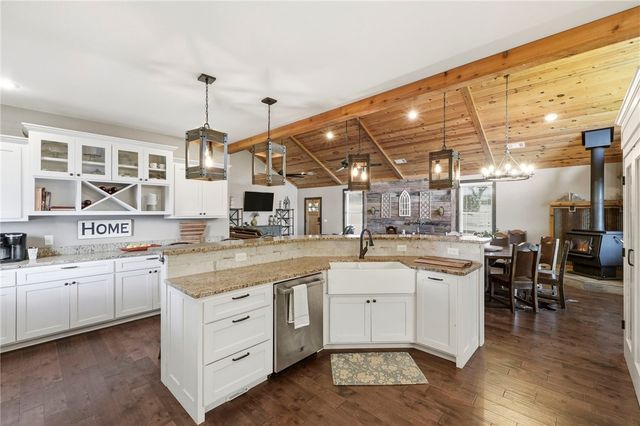 628 Owl Hollow Road, West Fork, AR 72774