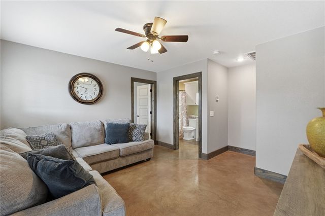 628 Owl Hollow Road, West Fork, AR 72774