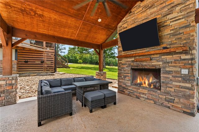 628 Owl Hollow Road, West Fork, AR 72774