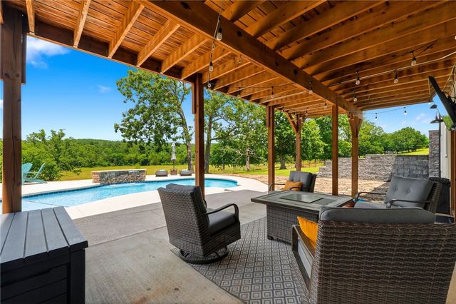 628 Owl Hollow Road, West Fork, AR 72774