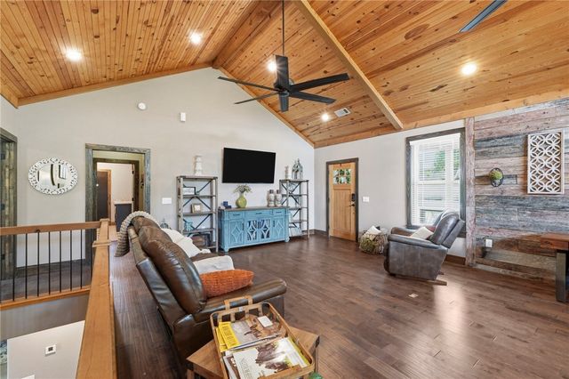 628 Owl Hollow Road, West Fork, AR 72774