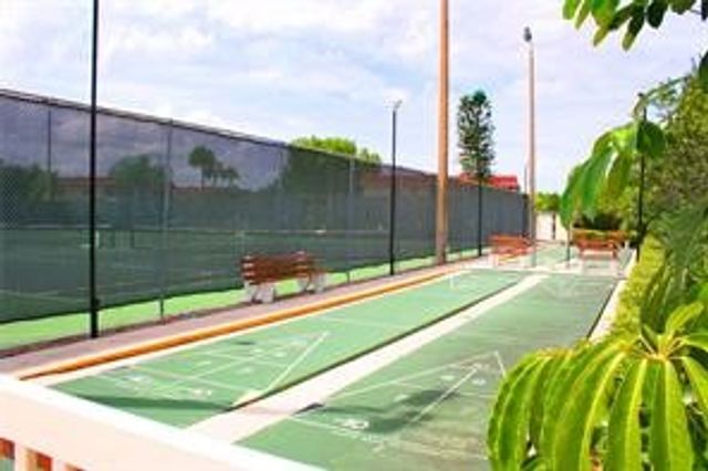 12 Vista Palm Lane 205, Vero Beach, FL 32962