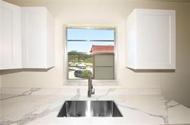 12 Vista Palm Lane 205, Vero Beach, FL 32962