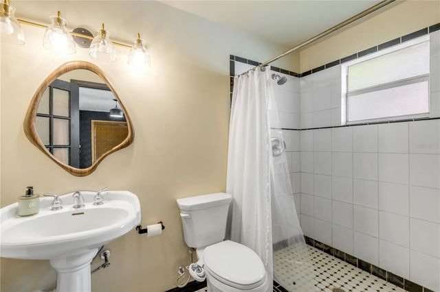 233 W ARIEL ROAD, Edgewater, FL 32141