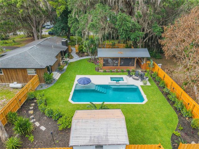 233 W ARIEL ROAD, Edgewater, FL 32141