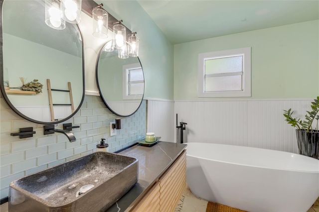 233 W ARIEL ROAD, Edgewater, FL 32141