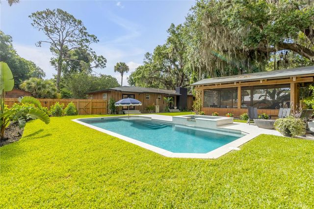 233 W ARIEL ROAD, Edgewater, FL 32141