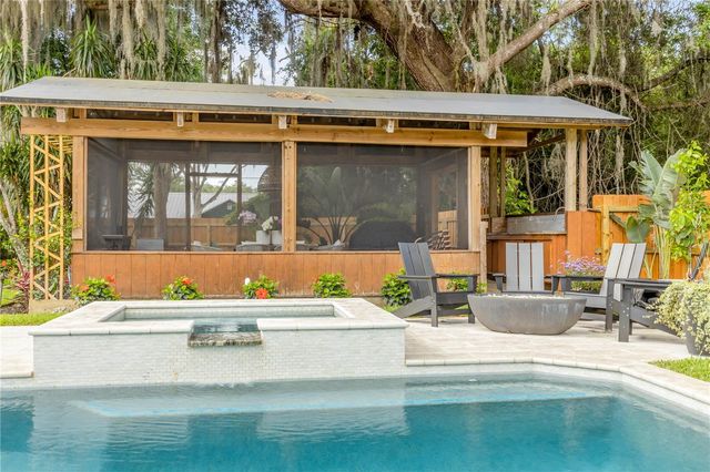 233 W ARIEL ROAD, Edgewater, FL 32141