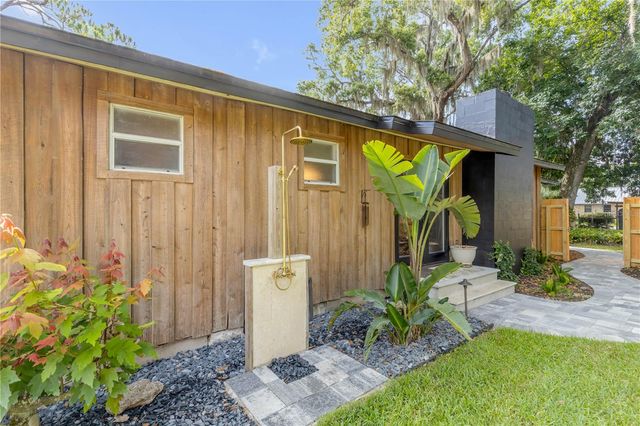 233 W ARIEL ROAD, Edgewater, FL 32141
