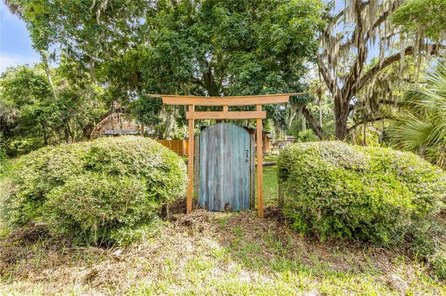 233 W ARIEL ROAD, Edgewater, FL 32141