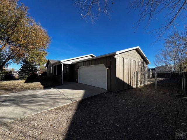 826 S Kline Dr, Pueblo West, CO 81007