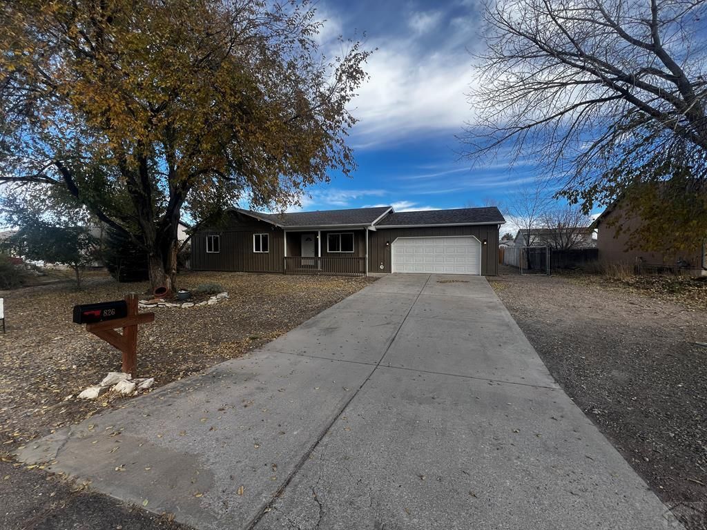 826 S Kline Dr, Pueblo West, CO 81007