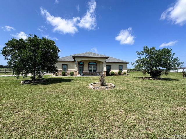 7286 Elm Creek, Seguin, TX 78155