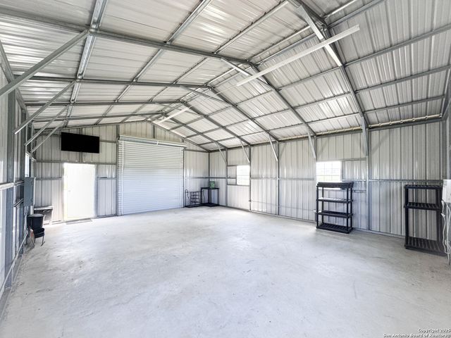 7286 Elm Creek, Seguin, TX 78155