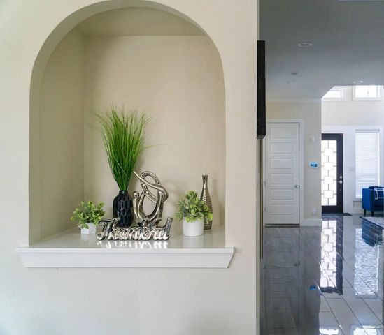 1846 Nomas Street, Dallas, TX 75212