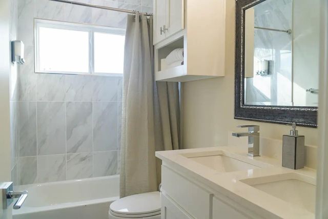 1846 Nomas Street, Dallas, TX 75212