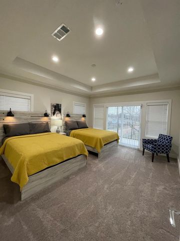 1846 Nomas Street, Dallas, TX 75212