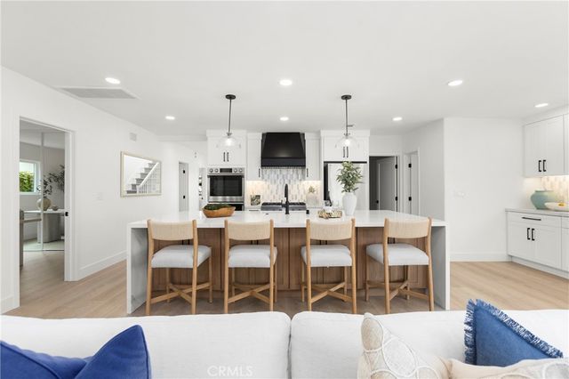 394 Magnolia Street, Costa Mesa, CA 92627