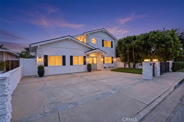 394 Magnolia Street, Costa Mesa, CA 92627