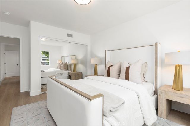 394 Magnolia Street, Costa Mesa, CA 92627