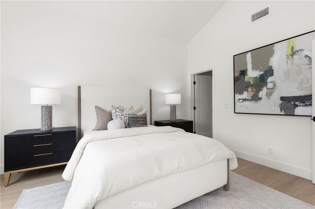 394 Magnolia Street, Costa Mesa, CA 92627
