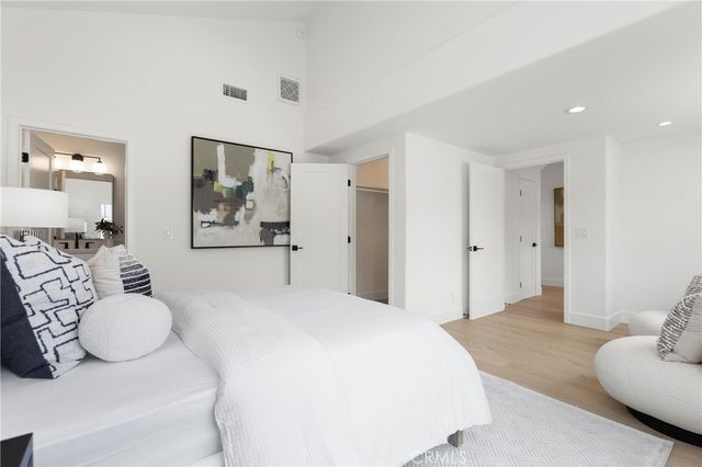 394 Magnolia Street, Costa Mesa, CA 92627
