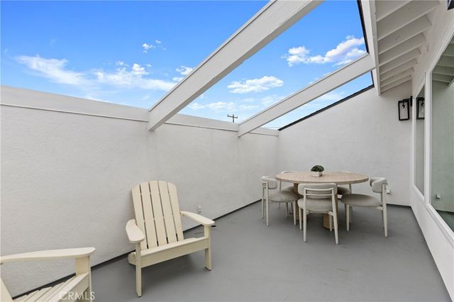 394 Magnolia Street, Costa Mesa, CA 92627