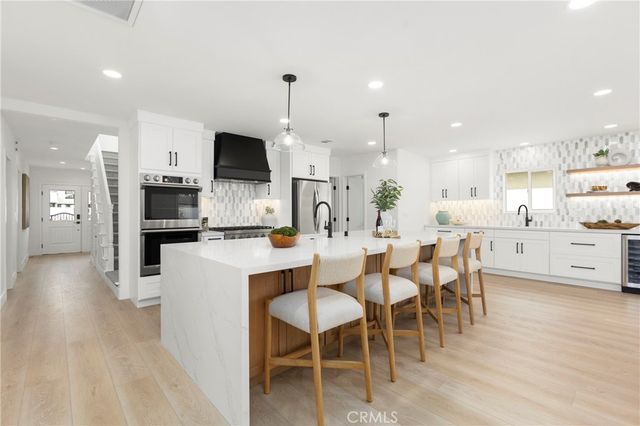 394 Magnolia Street, Costa Mesa, CA 92627
