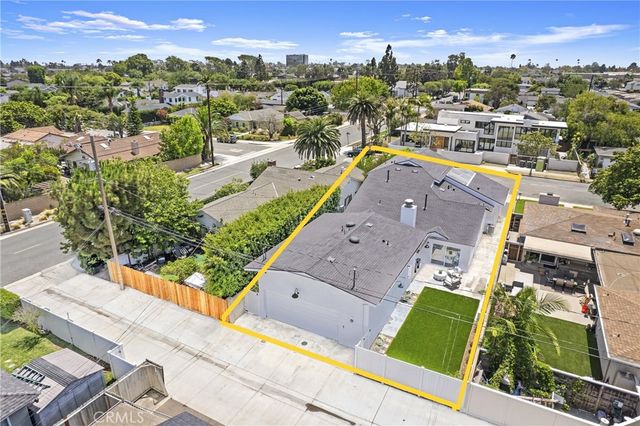 394 Magnolia Street, Costa Mesa, CA 92627