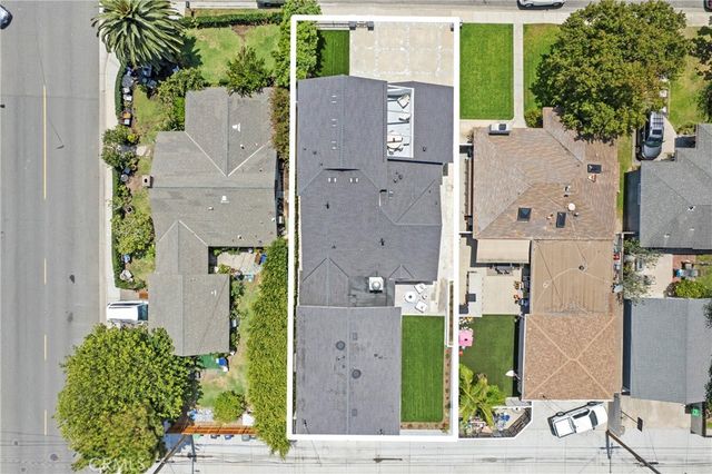 394 Magnolia Street, Costa Mesa, CA 92627