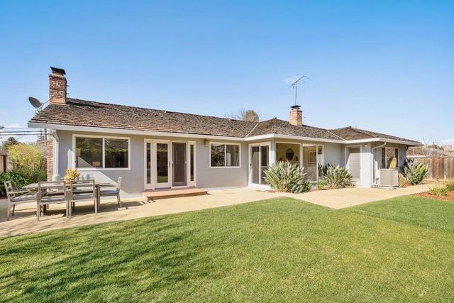 439 Valencia Drive, Los Altos, CA 94022