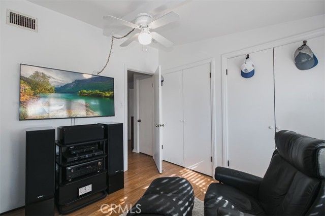 19462 Arminta, Reseda (los Angeles), CA 91335