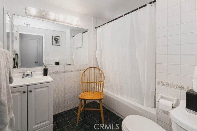 19462 Arminta, Reseda (los Angeles), CA 91335