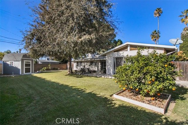 19462 Arminta, Reseda (los Angeles), CA 91335