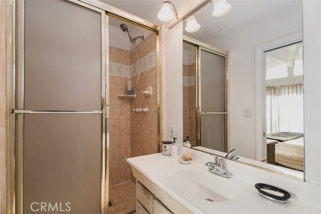 19462 Arminta, Reseda (los Angeles), CA 91335