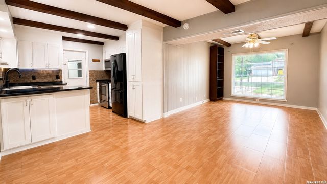 9411 WAHADA AVE, San Antonio, TX 78217