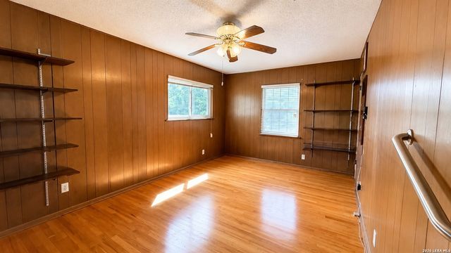 9411 WAHADA AVE, San Antonio, TX 78217