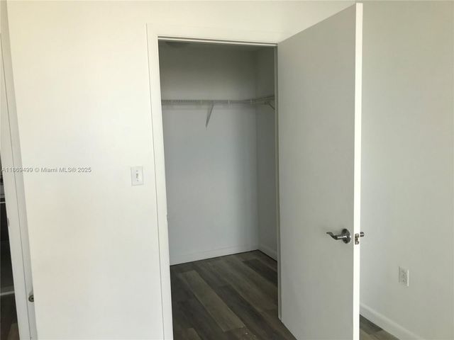244 Biscayne Blvd 1104, Miami, FL 33132