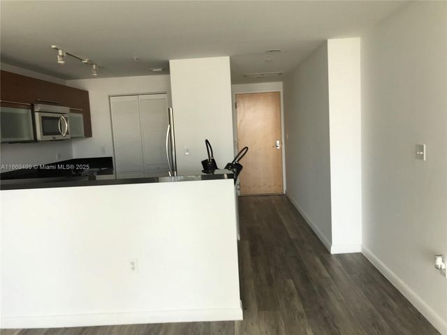 244 Biscayne Blvd 1104, Miami, FL 33132