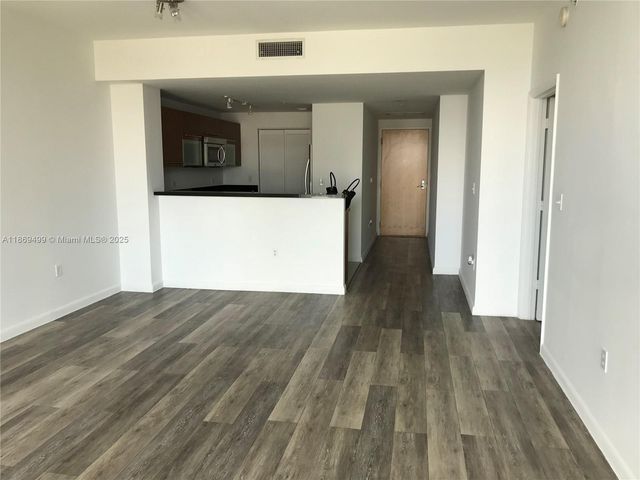 244 Biscayne Blvd 1104, Miami, FL 33132
