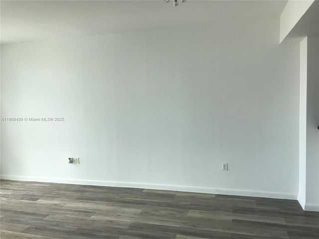 244 Biscayne Blvd 1104, Miami, FL 33132
