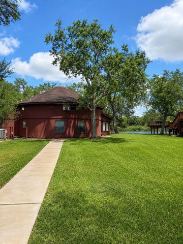 6680 County Road 659, Brazoria, TX 77422