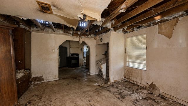 2417 Crittenden Street, Houston, TX 77026